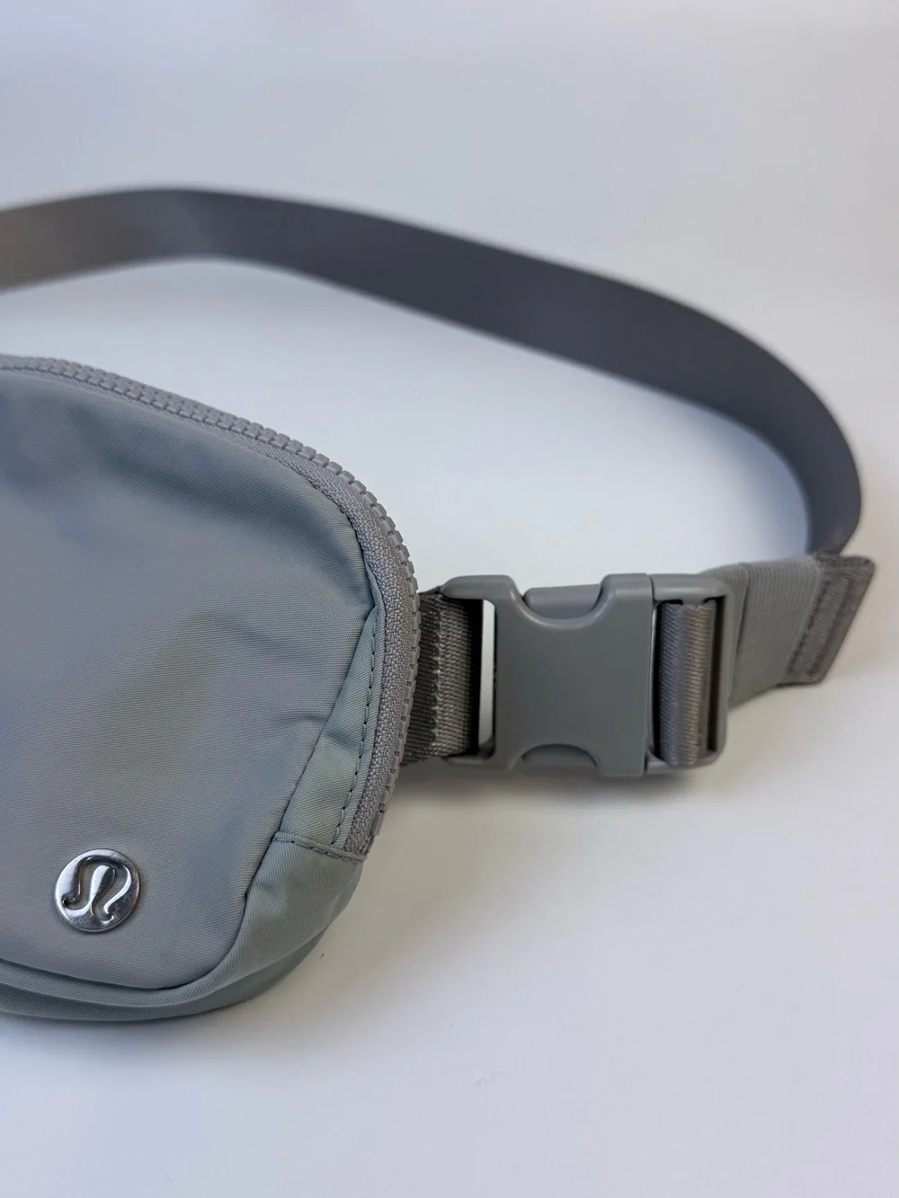 Lululemon • Everywhere Belt Bag 1L